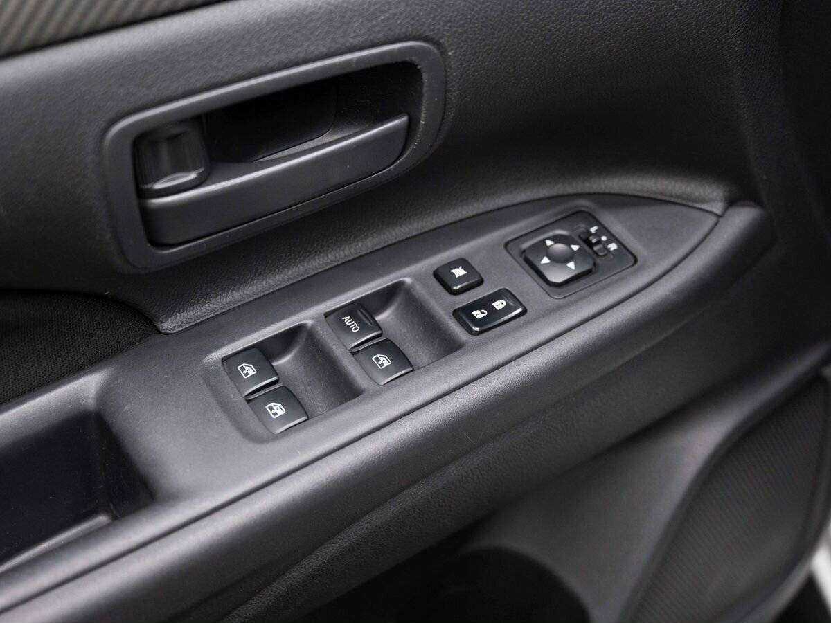 Mitsubishi Outlander, 2017 Фото №18