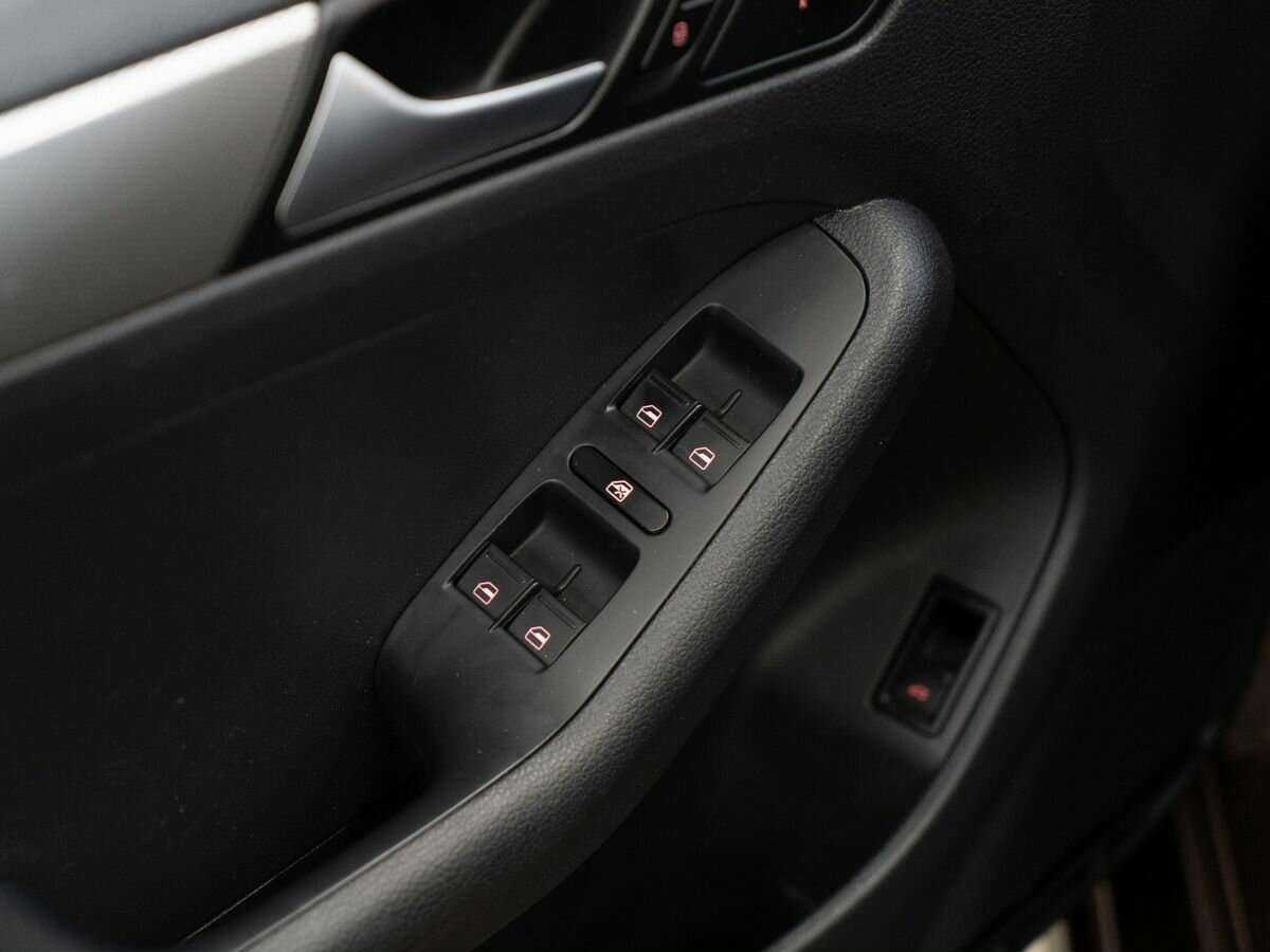 Volkswagen Jetta, 2016 Фото №15