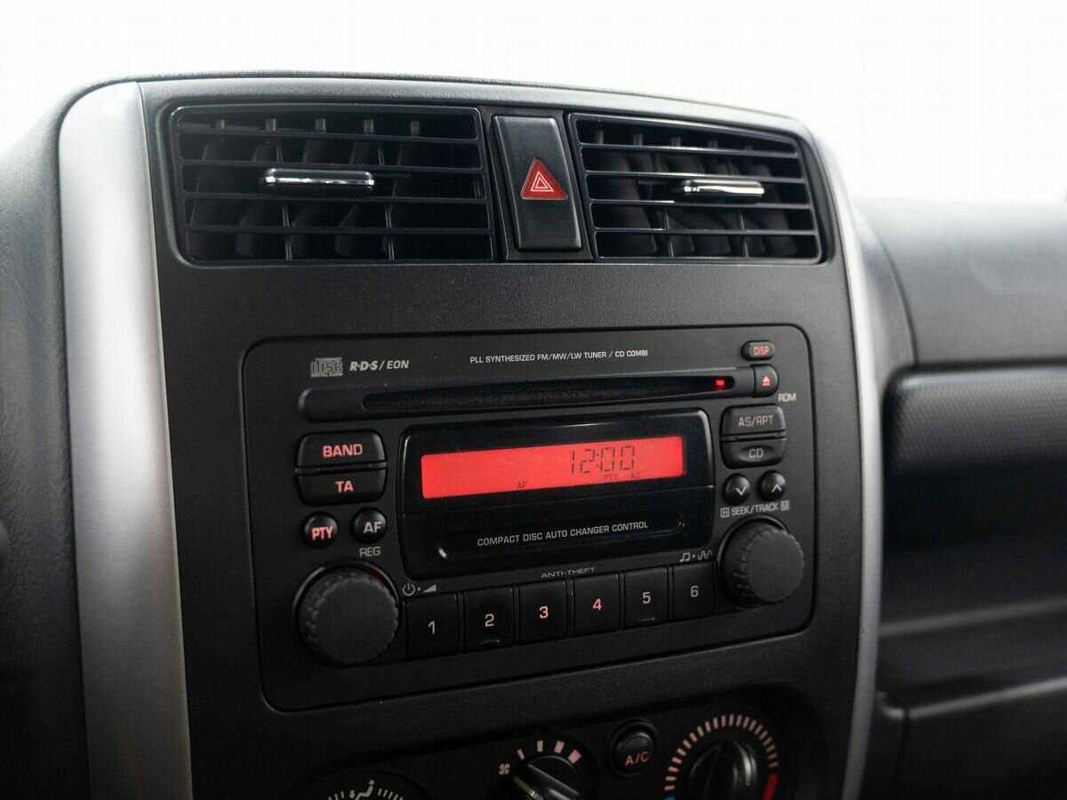 Suzuki Jimny, 2012 Фото №16