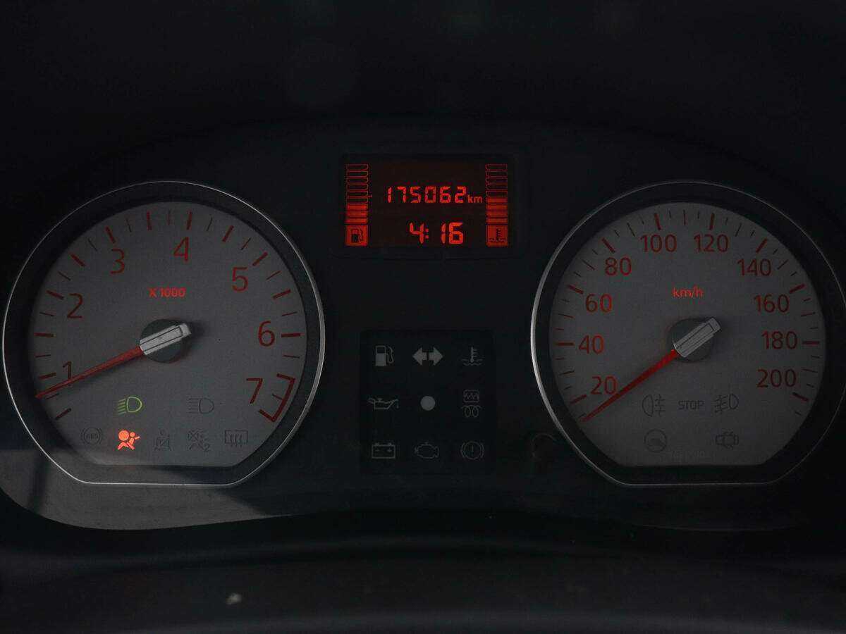 Renault Logan, 2012 Фото №11