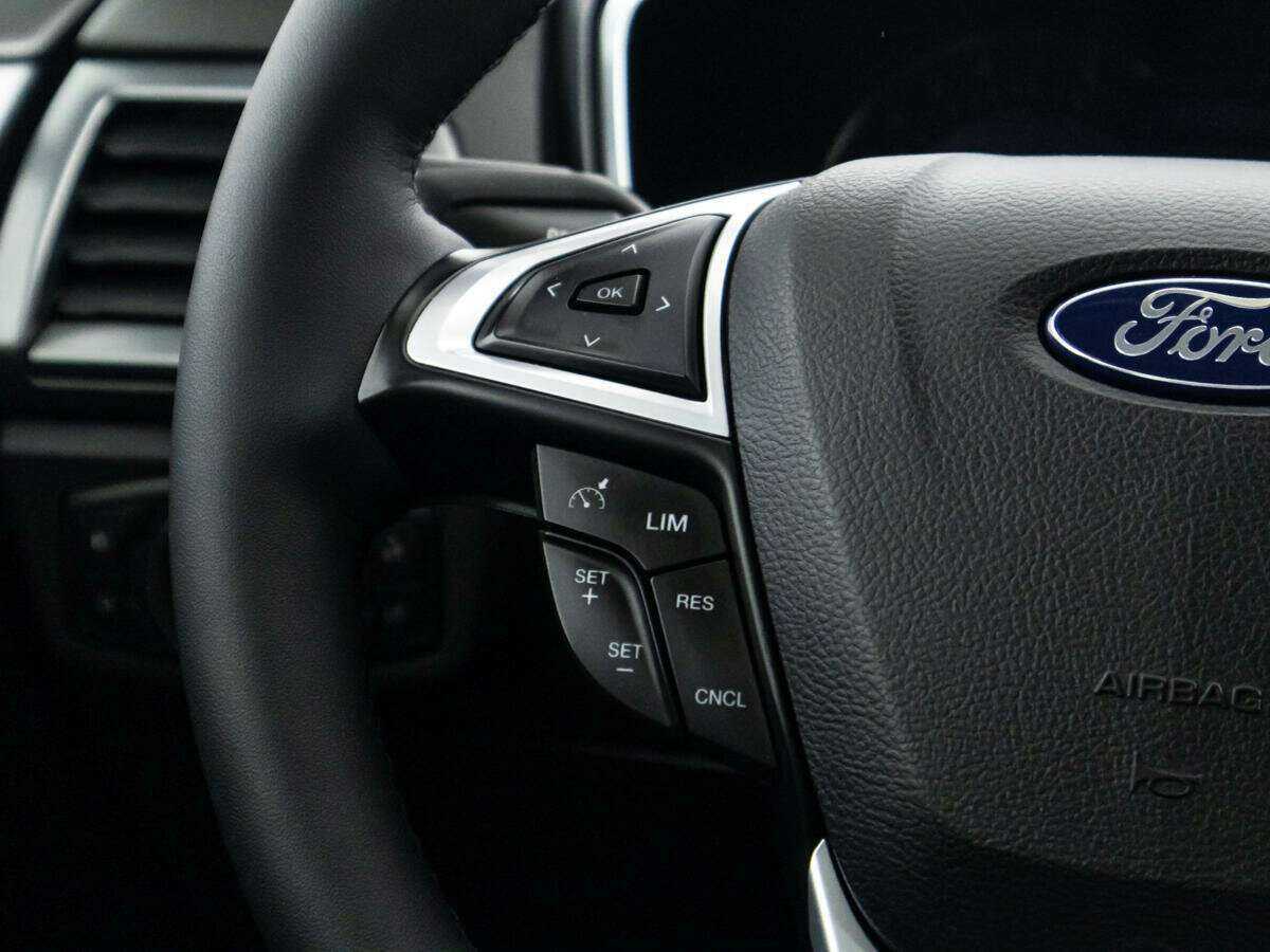 Ford Mondeo, 2017 Фото №21