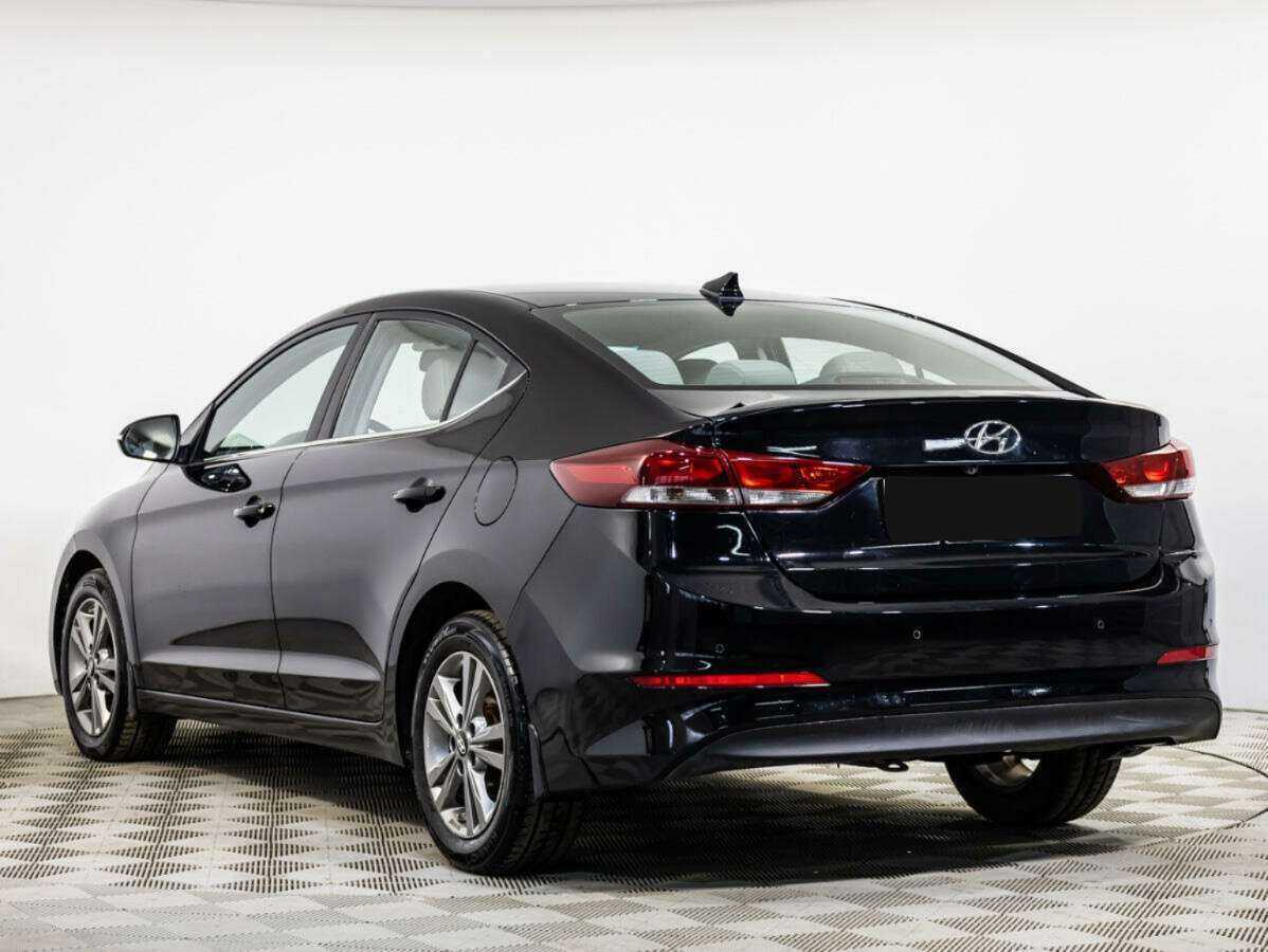 Hyundai Elantra, 2018 Фото №6