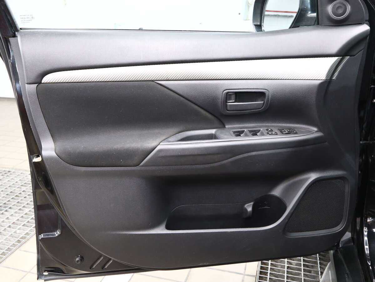 Mitsubishi Outlander, 2013 Фото №7