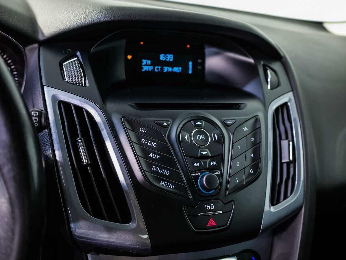 Ford Focus, 2013 Фото №13