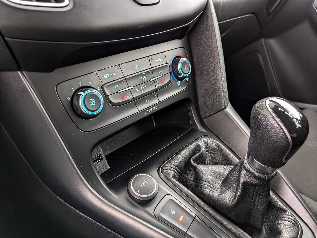 Ford Focus, 2018 Фото №17
