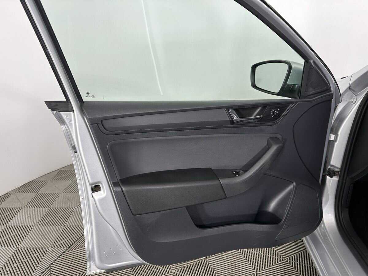 Skoda Rapid, 2018 Фото №8