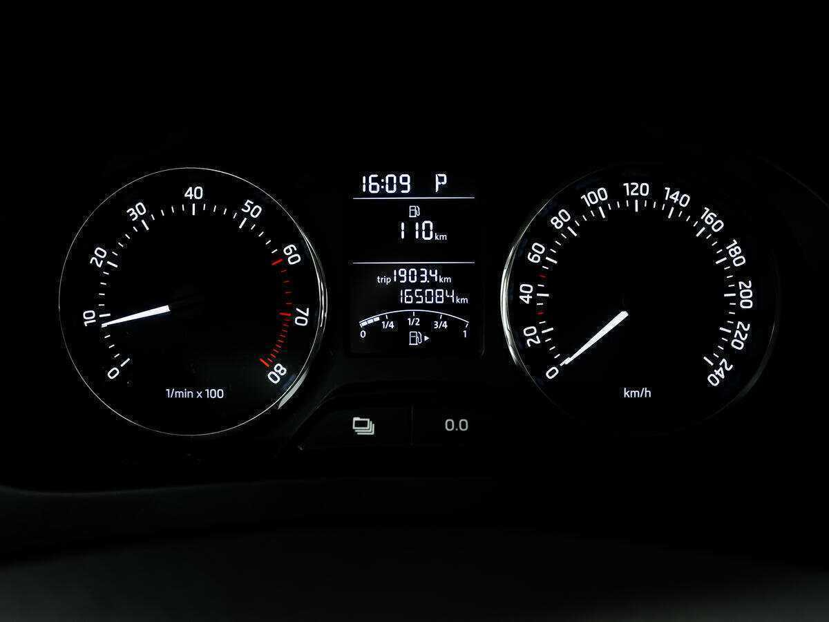 Skoda Rapid, 2014 Фото №10