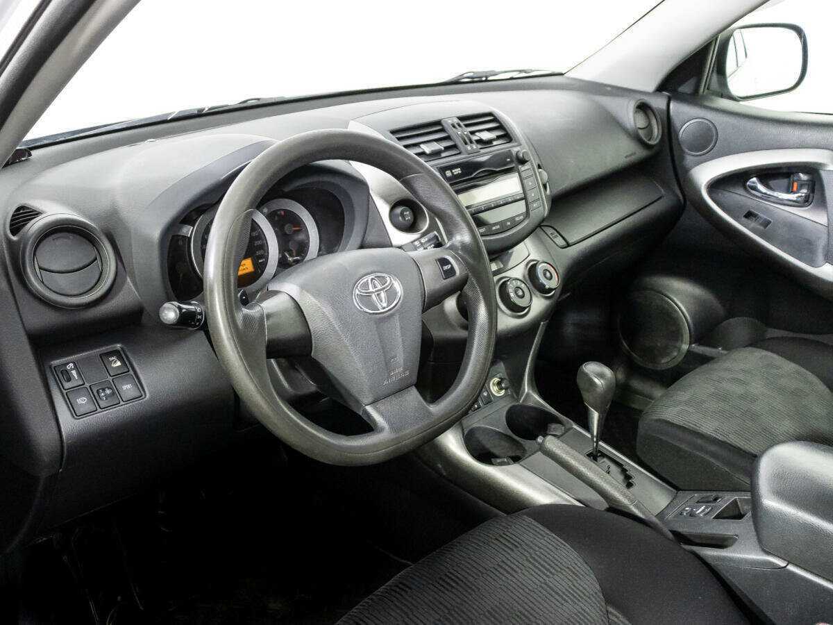 Toyota RAV4, 2012 Фото №10