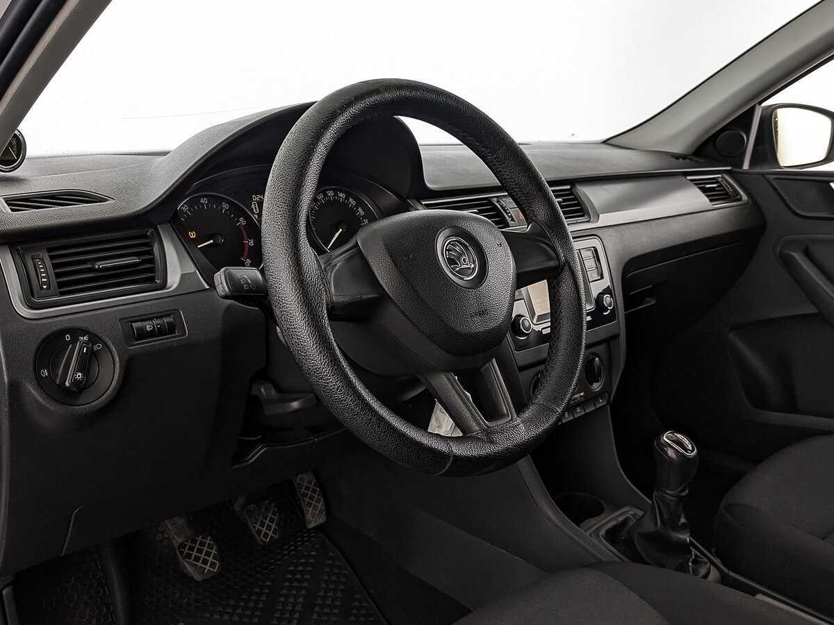 Skoda Rapid, 2017 Фото №15