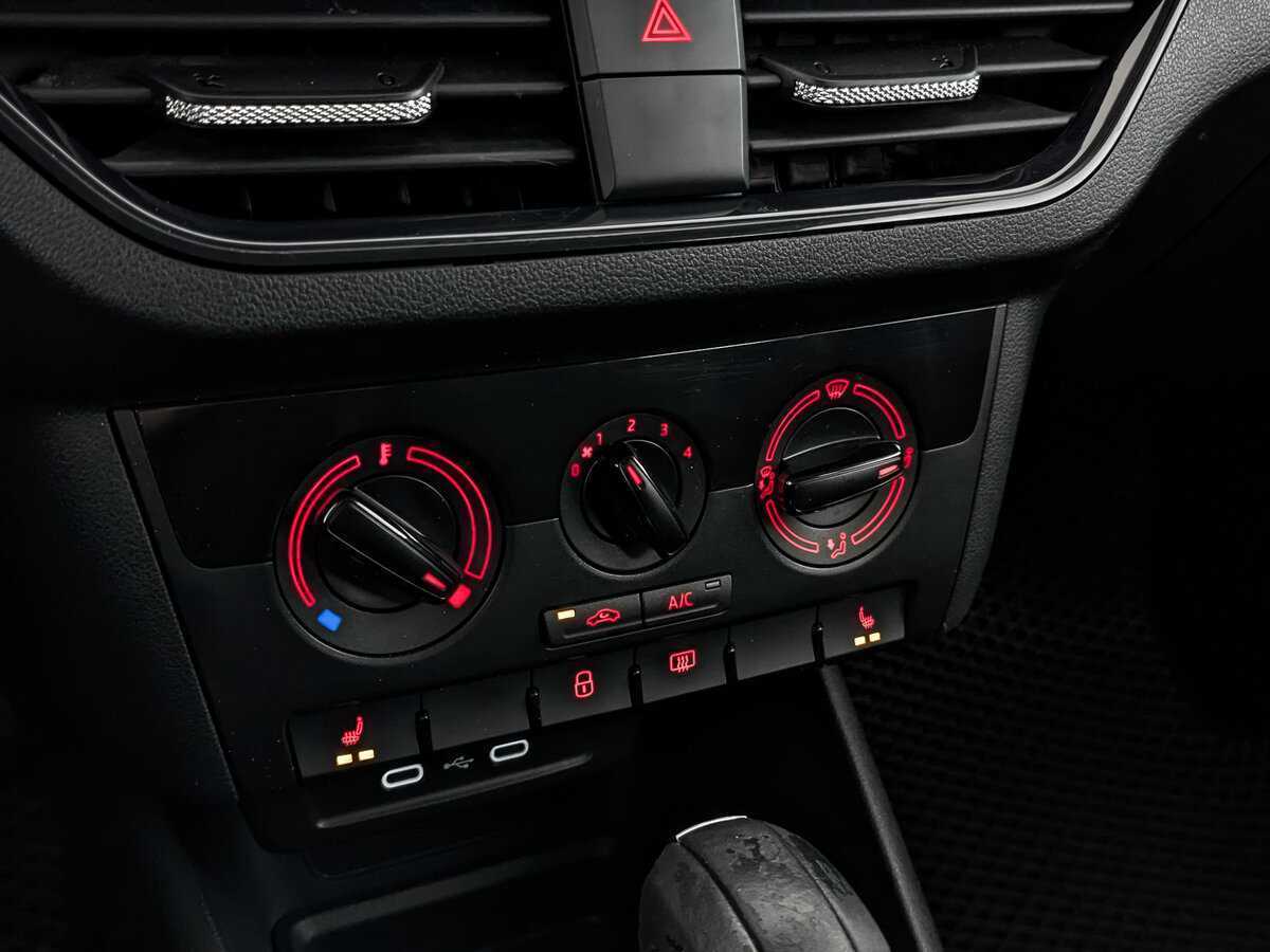 Volkswagen Polo, 2020 Фото №20