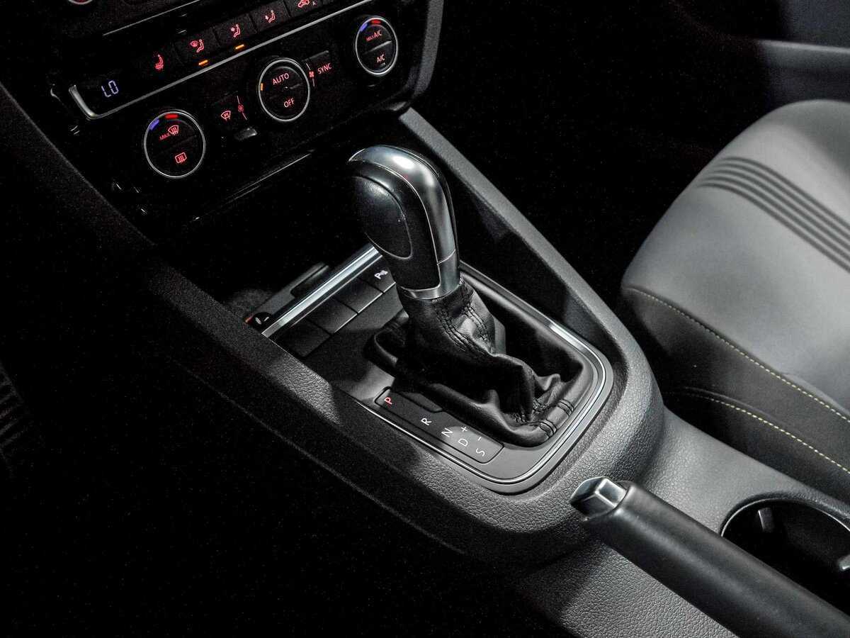 Volkswagen Jetta, 2016 Фото №11