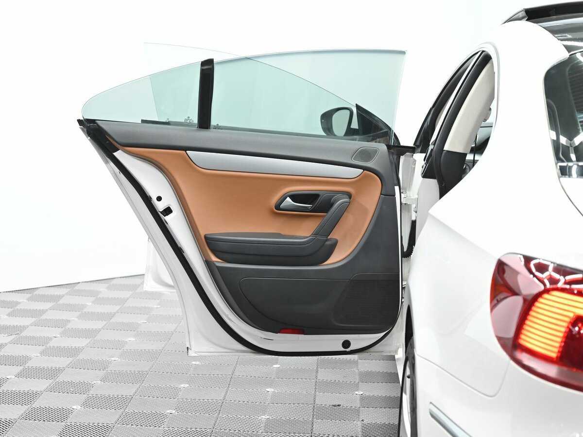 Volkswagen Passat CC, 2013 Фото №6