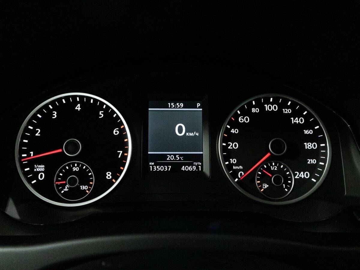 Volkswagen Tiguan, 2012 Фото №12