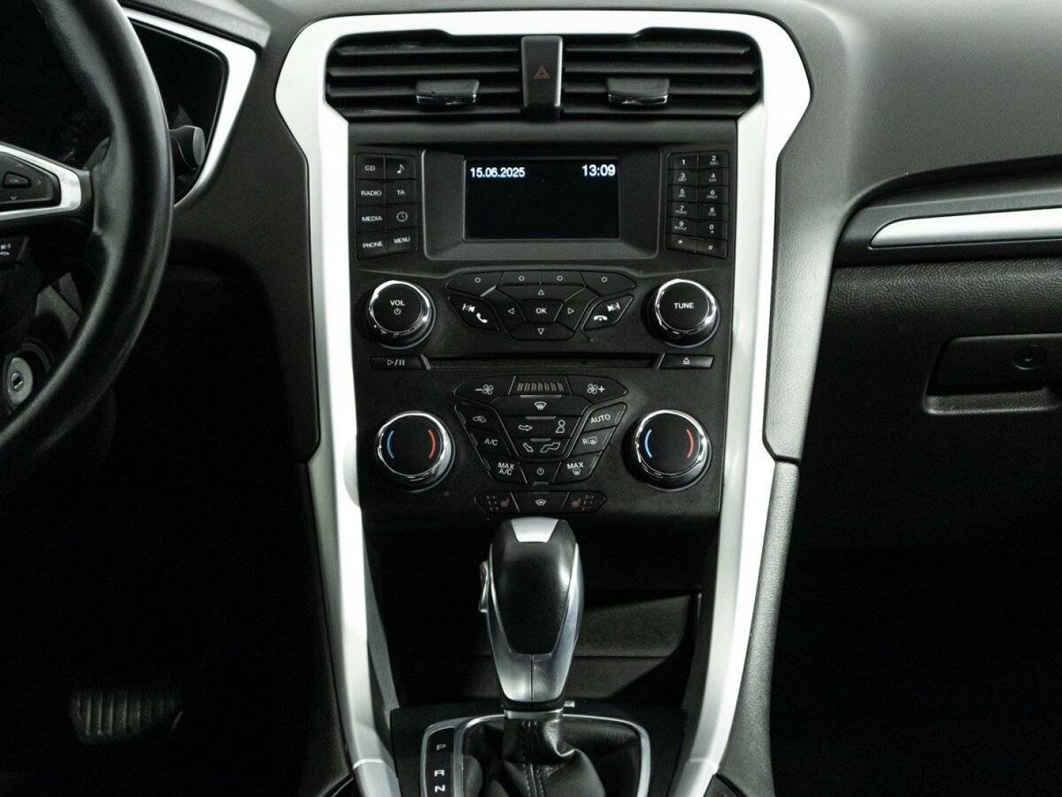 Ford Mondeo, 2015 Фото №14