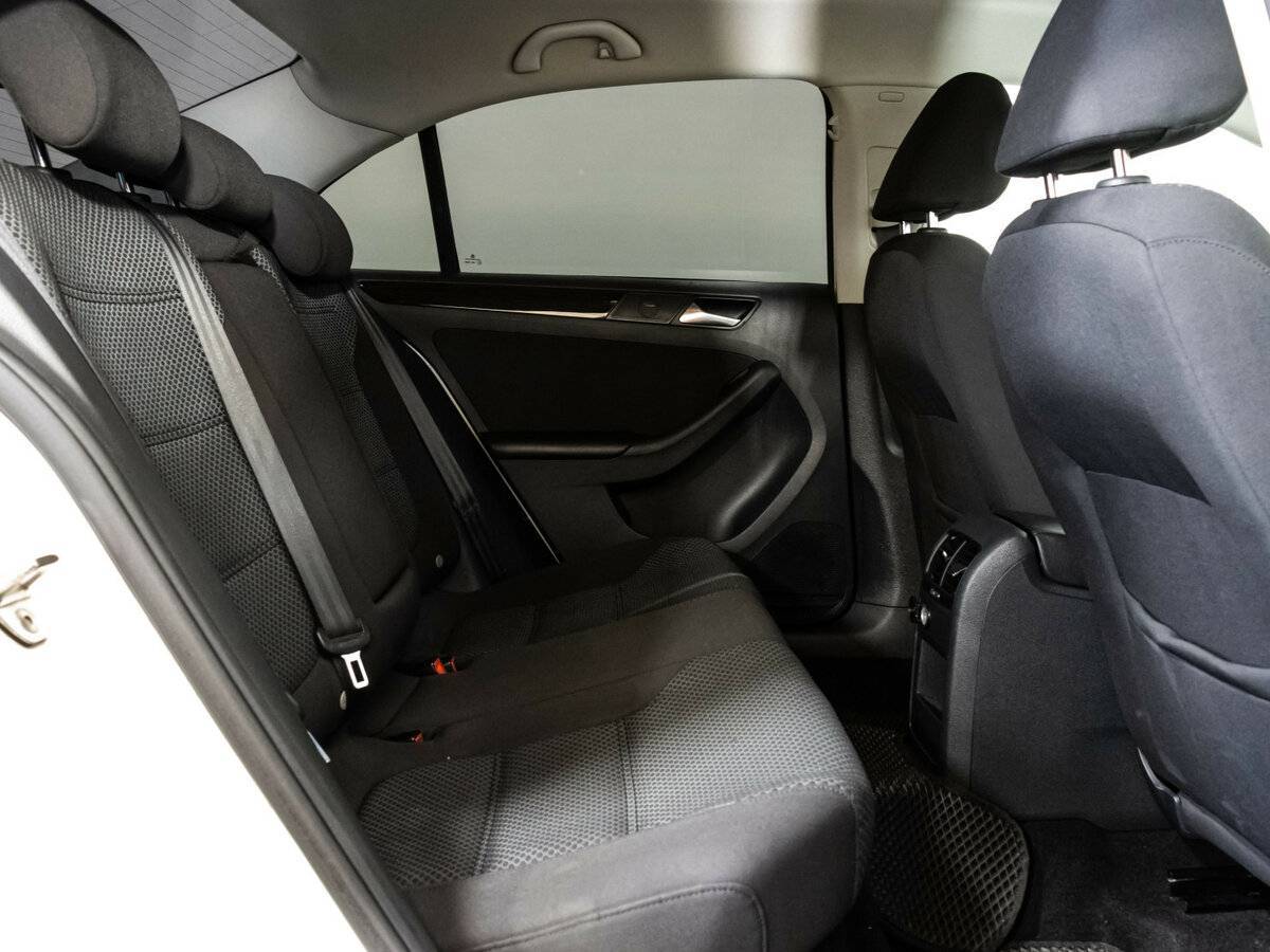 Volkswagen Jetta, 2015 Фото №16