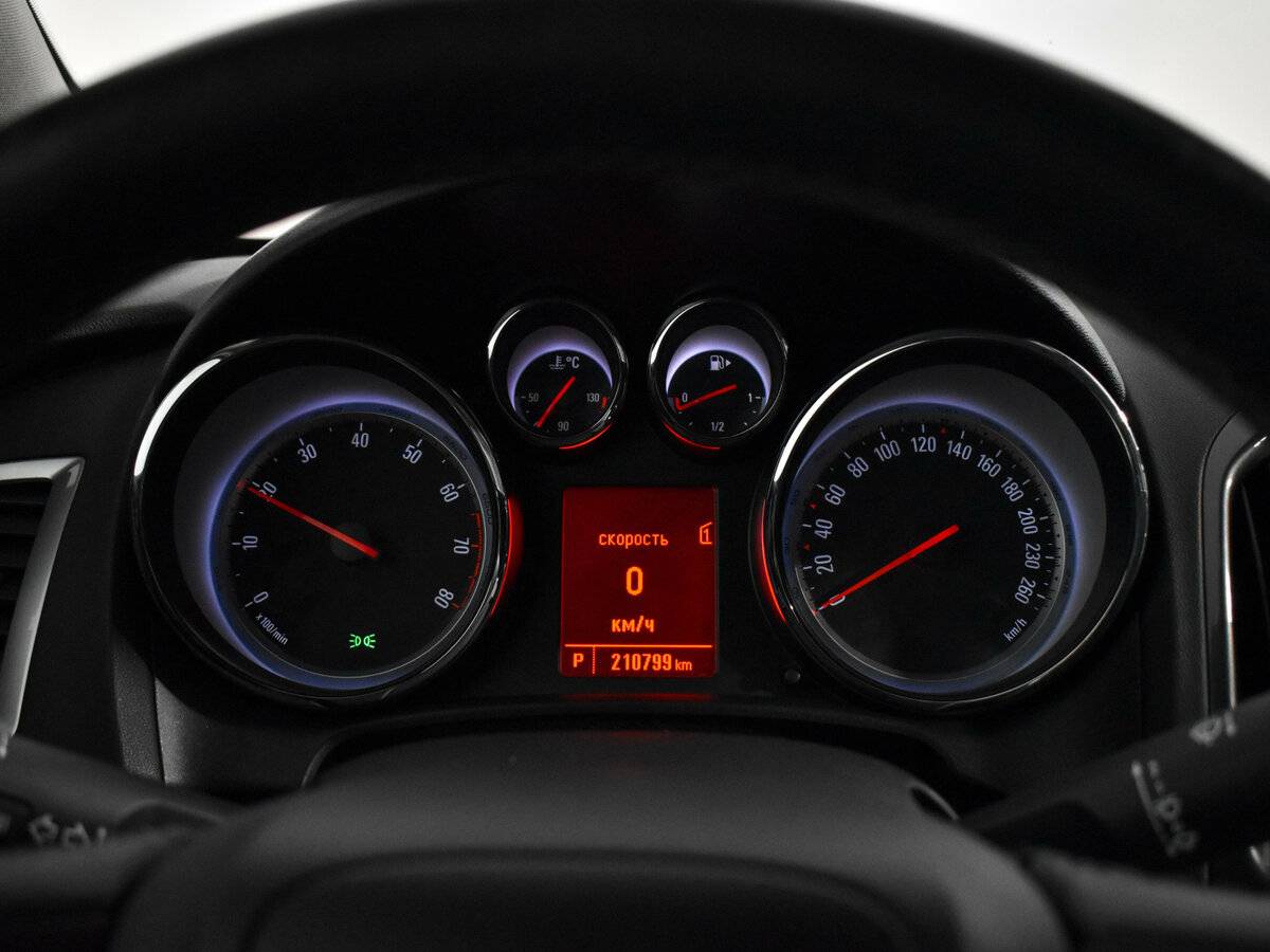 Opel Astra J Рестайлинг, 2013 Фото №16