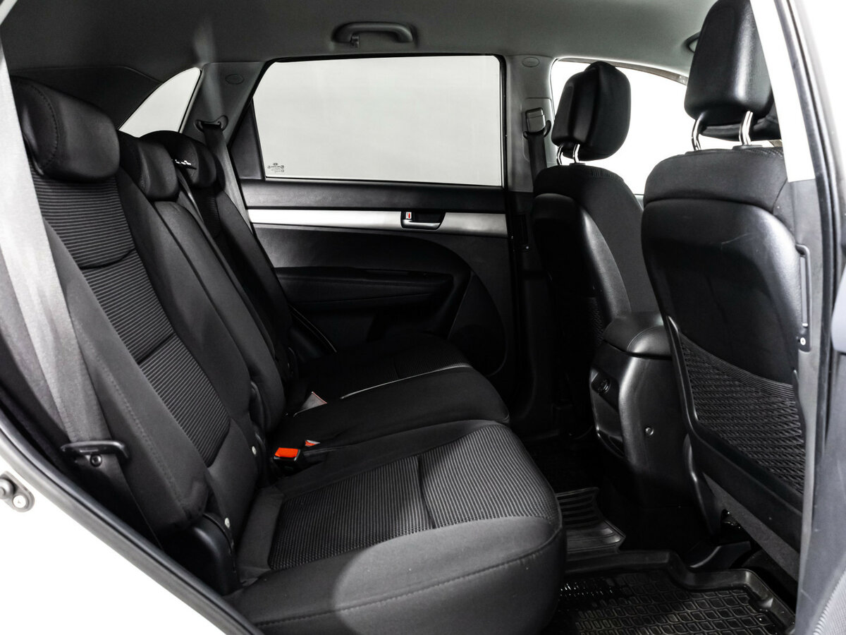 Kia Sorento II Рестайлинг, 2013 Фото №13